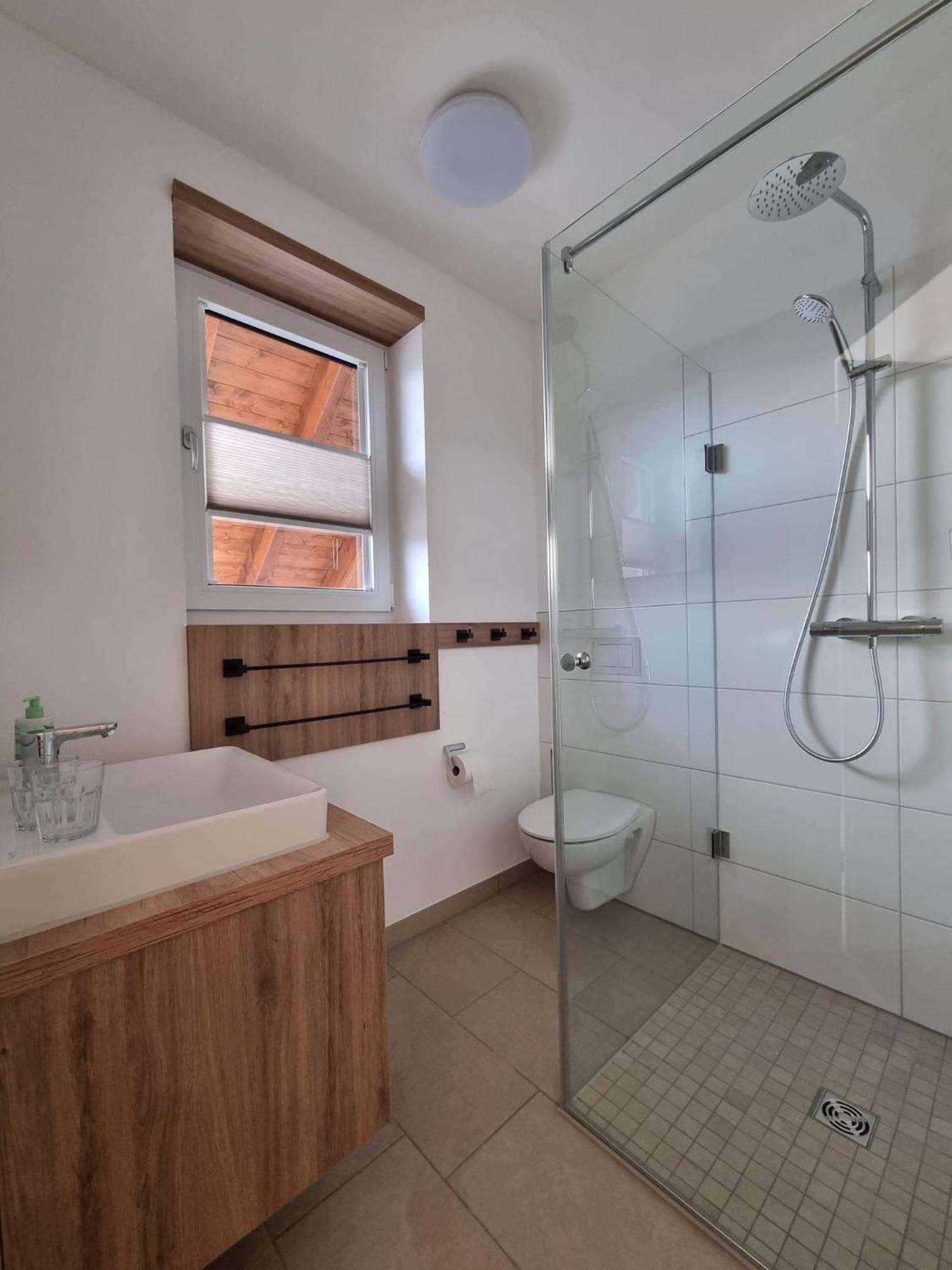 Apartment Gaestehaus Und Weingut Erich Hirth