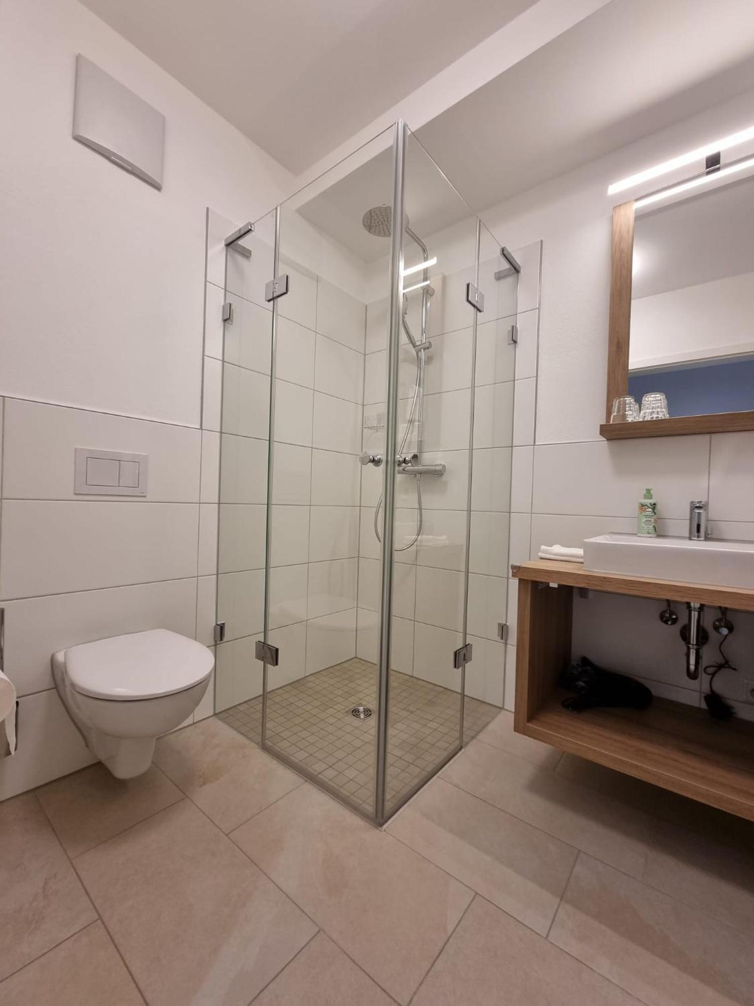 Apartment Gaestehaus Und Weingut Erich Hirth *