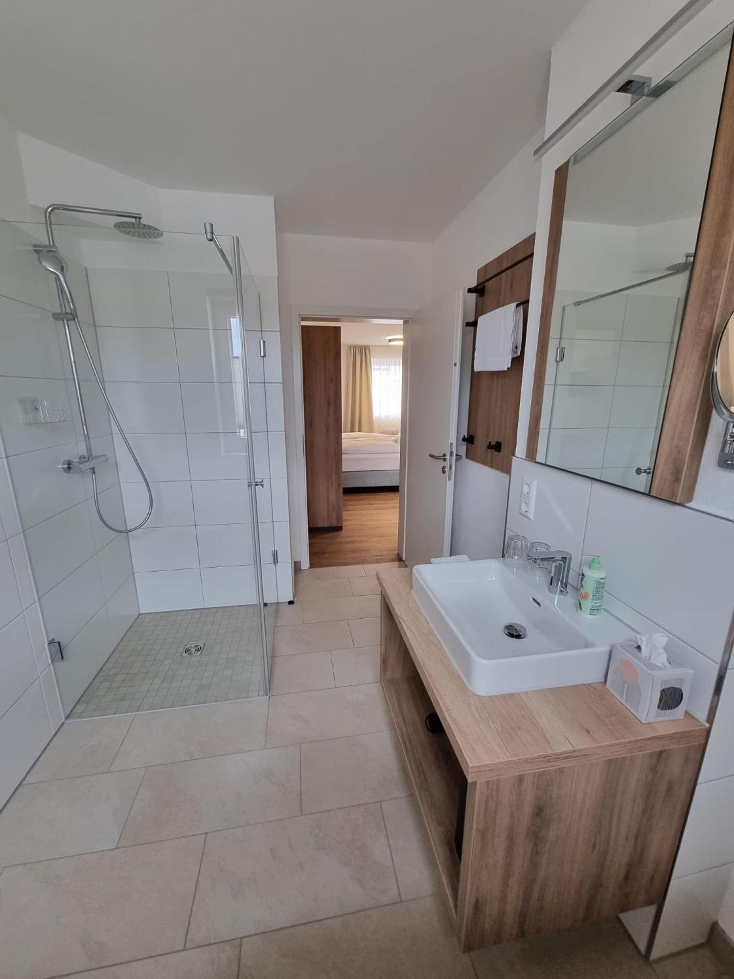 Apartment Gaestehaus Und Weingut Erich Hirth *
