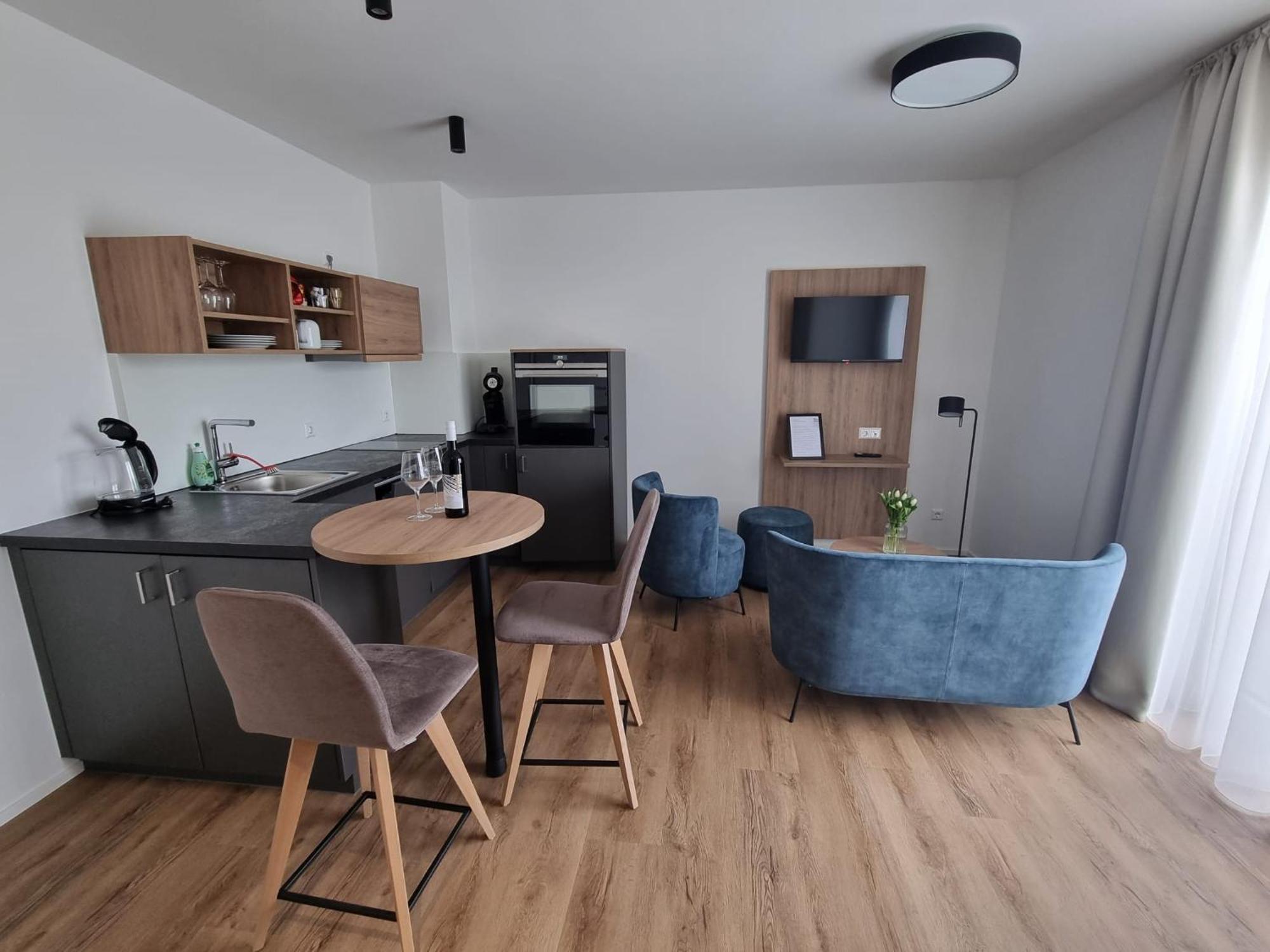 Apartament Gaestehaus Und Weingut Erich Hirth
