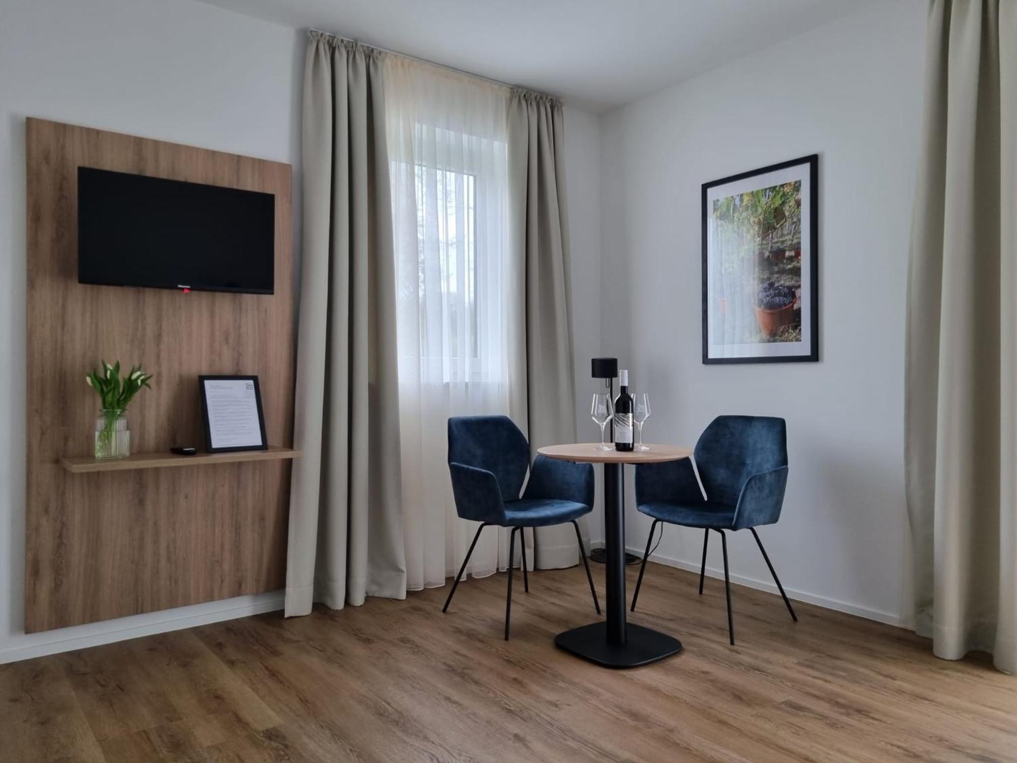 Apartment Gaestehaus Und Weingut Erich Hirth